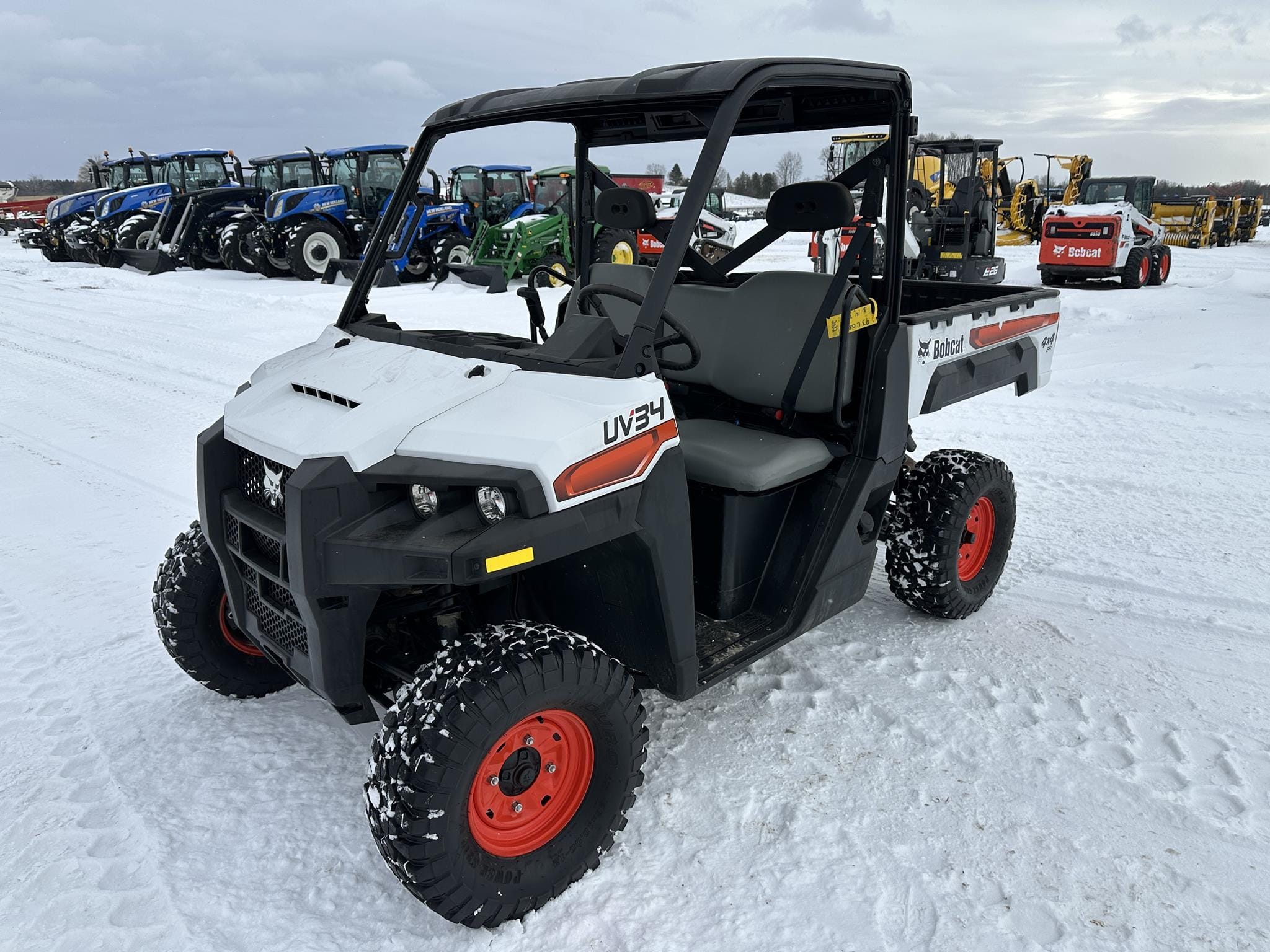 2022 Bobcat UV34 Equipment Image0