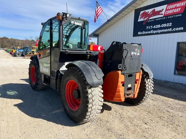 Image of Bobcat V723 equipment image 3