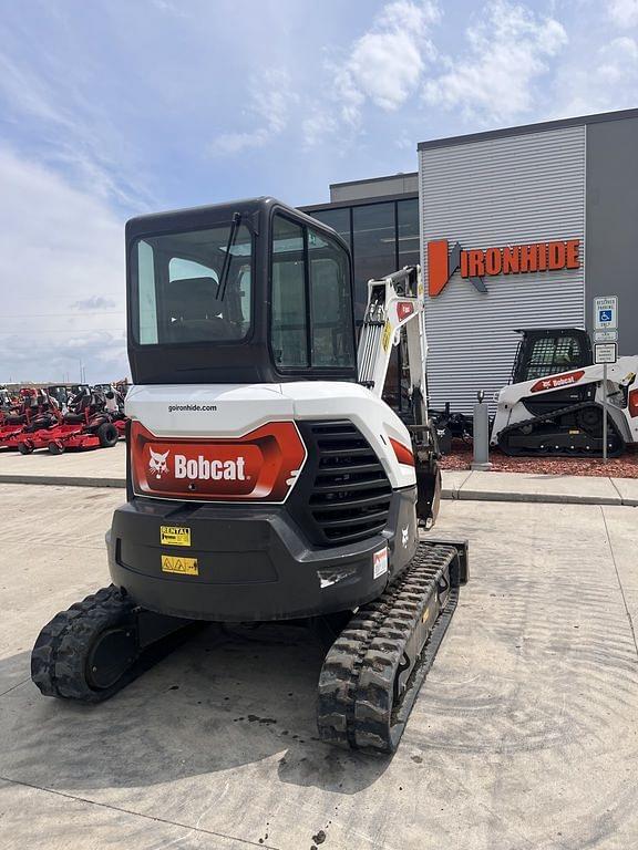 Image of Bobcat E35 equipment image 2
