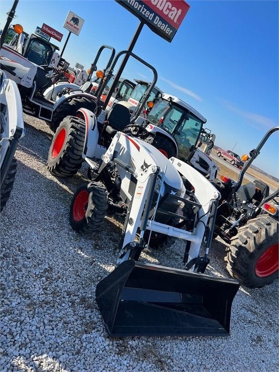 2022 Bobcat CT2035 Equipment Image0
