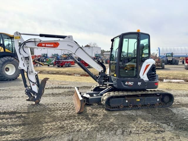 Image of Bobcat E50 equipment image 2