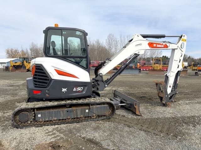 Image of Bobcat E50 equipment image 4