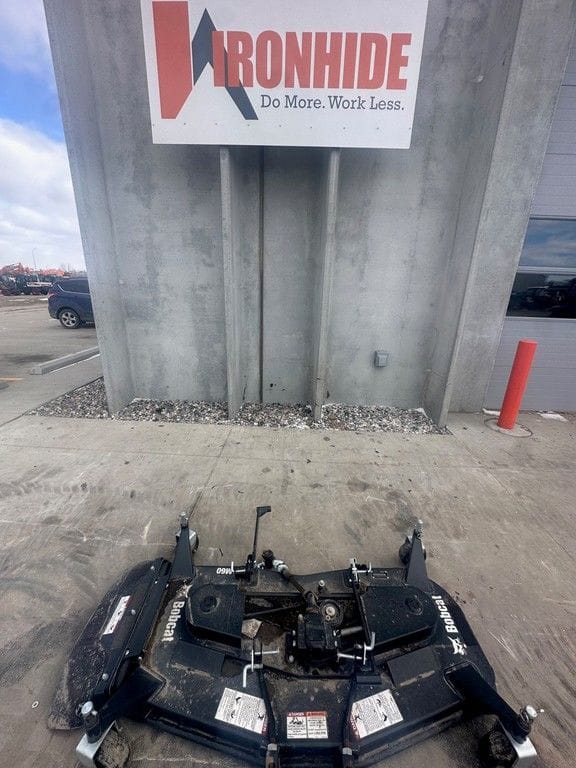 2022 Bobcat M60-5 Equipment Image0