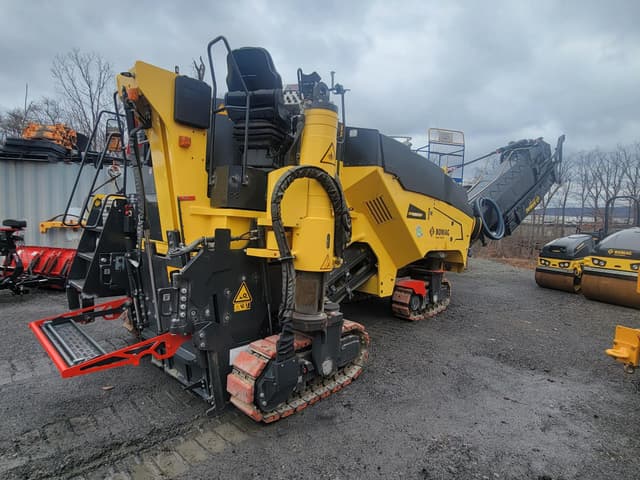 Image of Bomag BM1200/35 equipment image 4