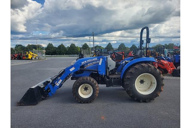 Image of New Holland Boomer 35 equipment image 2