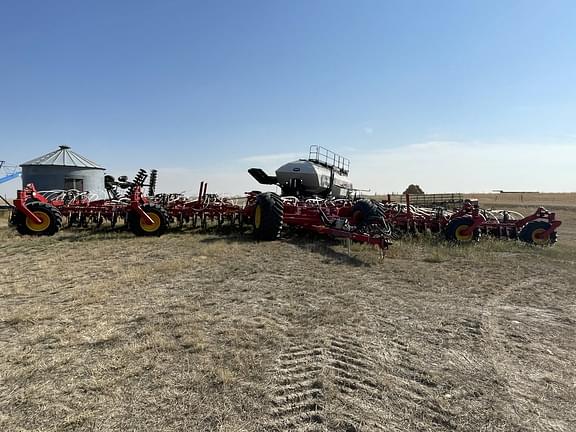 Image of Bourgault 3335 equipment image 1