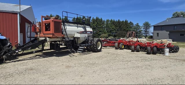 Image of Bourgault 3720 equipment image 1