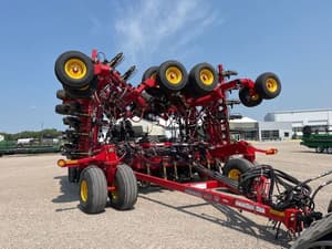2022 Bourgault 3720 Image