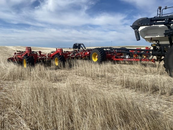 2022 Bourgault 3720 Equipment Image0