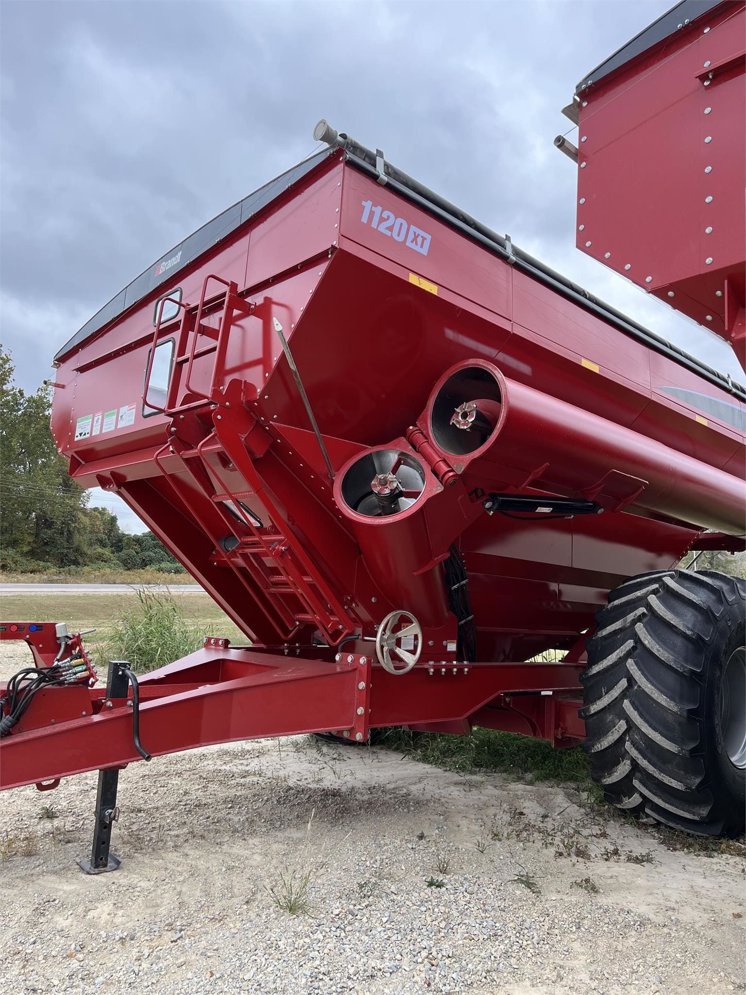 2022 Brandt 1120XT Equipment Image0