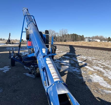 2022 Brandt 1547 Equipment Image0