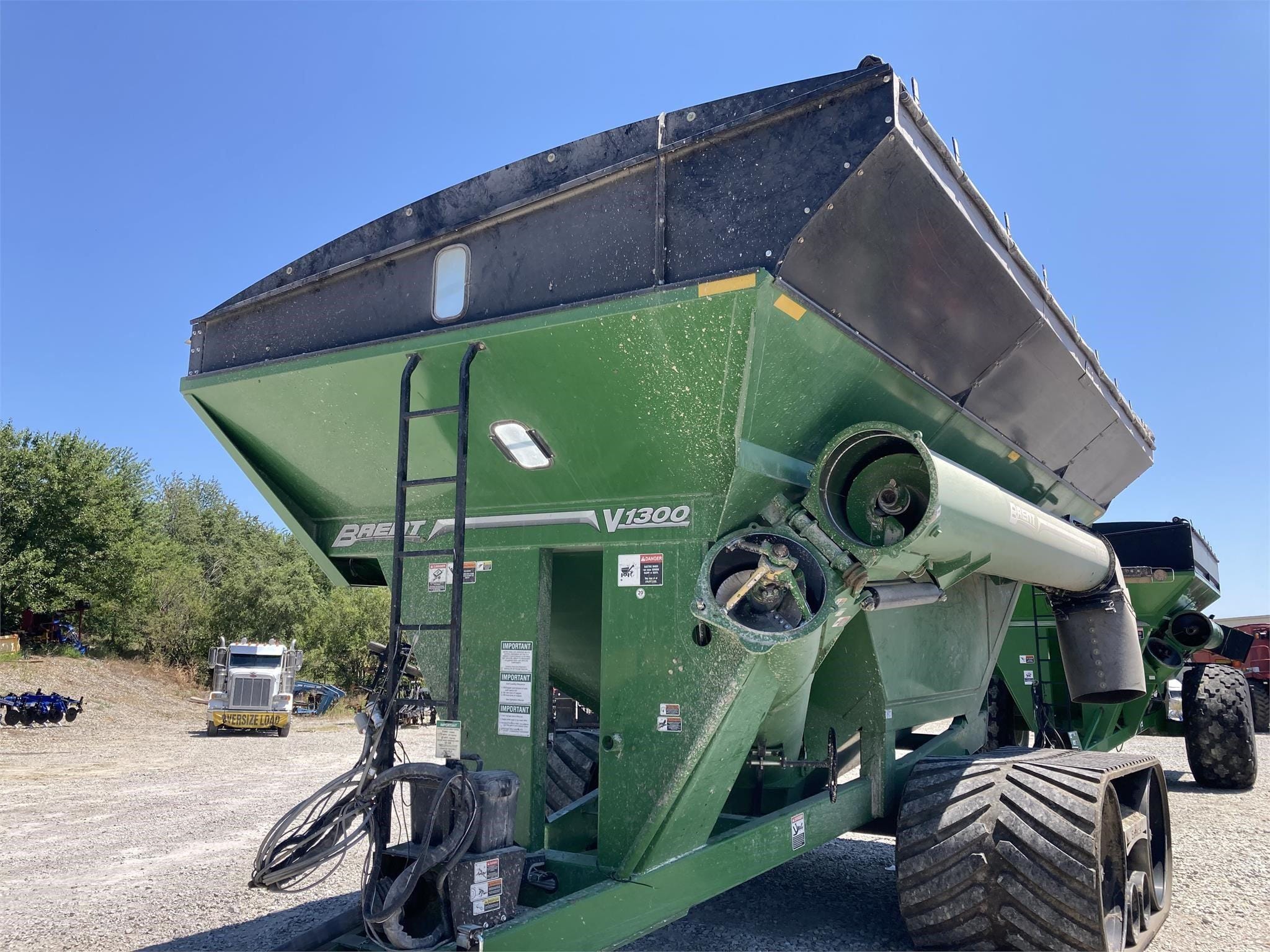 2022 Brent V1300 Equipment Image0