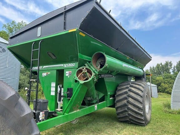 2022 Brent V1300 Equipment Image0