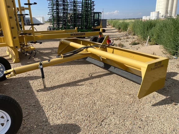 2022 Brown Undetermined Equipment Image0