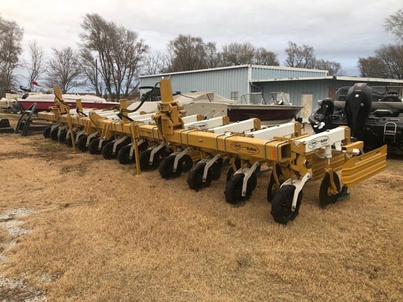 2022 Buffalo 6300 Equipment Image0