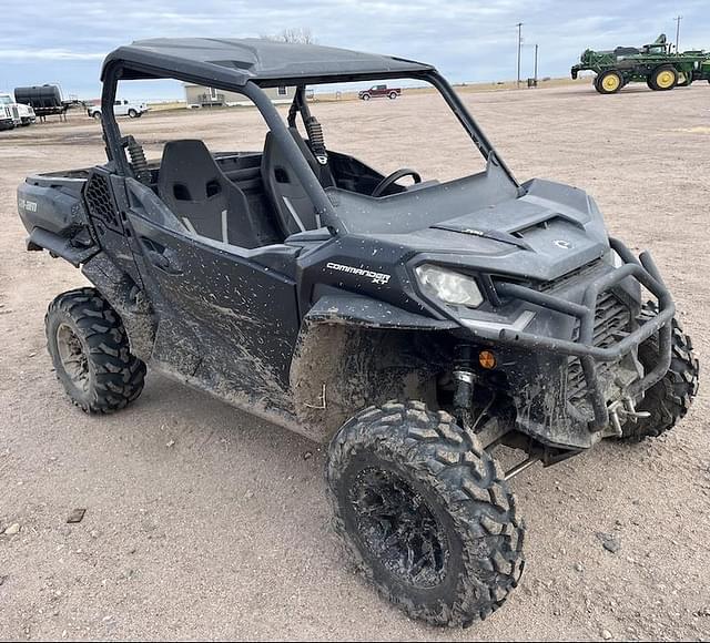 Image of Can-Am Commander XT 700 equipment image 1