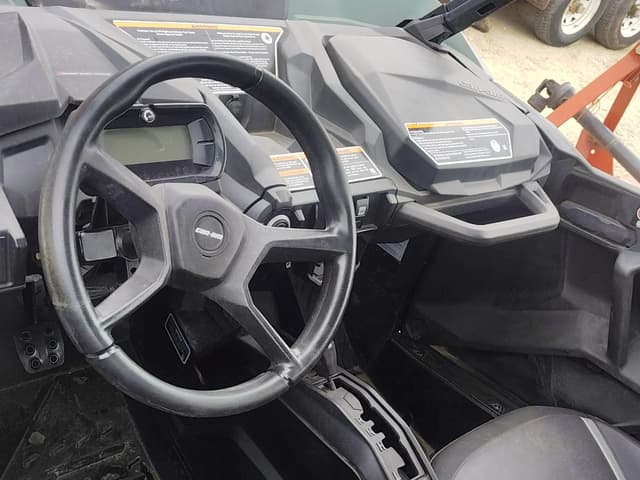Image of Can-Am Commander Max 1000 DPS equipment image 4