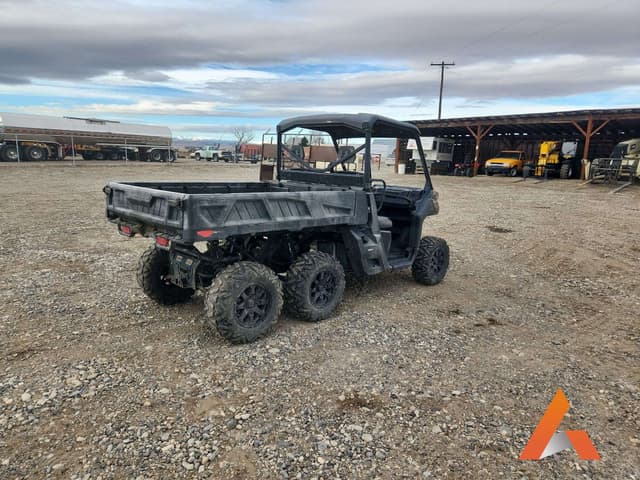Image of Can-Am Defender 6x6 DPS HD10 equipment image 4