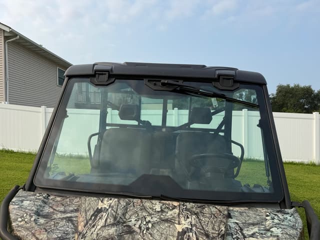 Image of Can-Am Defender XT HD10 6x6 equipment image 3