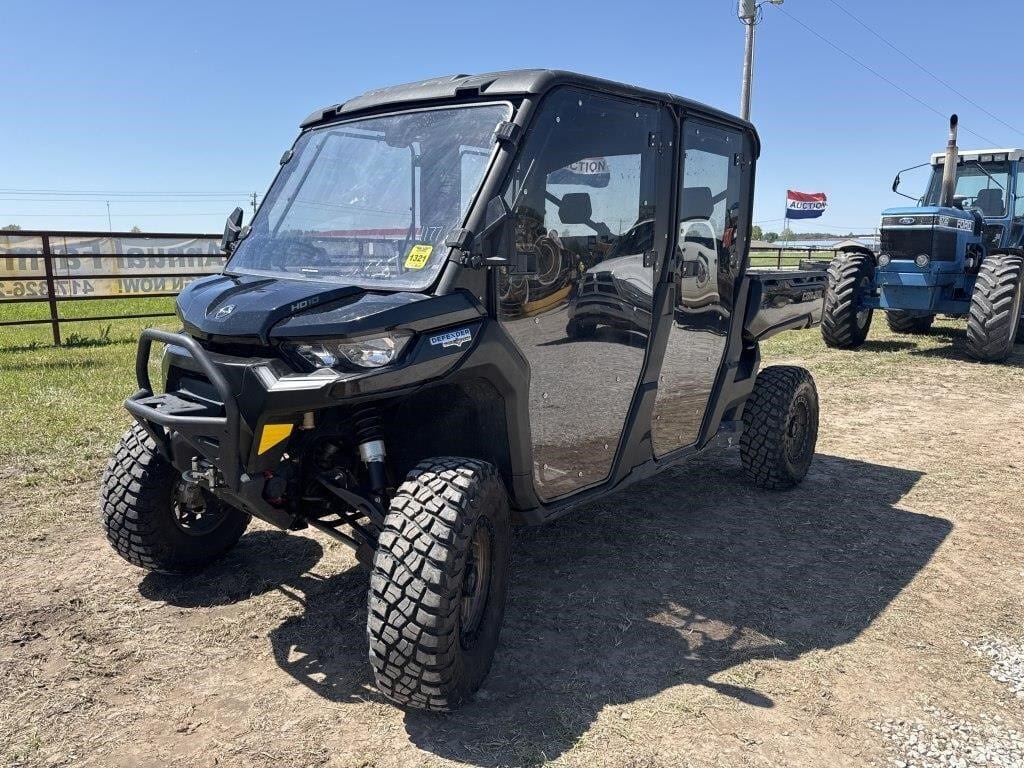 2022 Can-Am Defender HD10  Max Equipment Image0