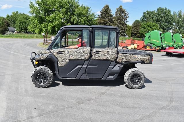 Image of Can-Am Defender 1000 equipment image 2