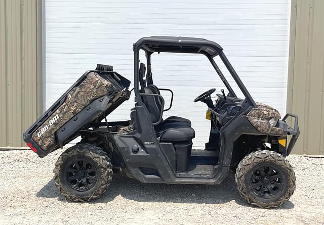 Image of Can-Am Defender XT HD9 equipment image 3