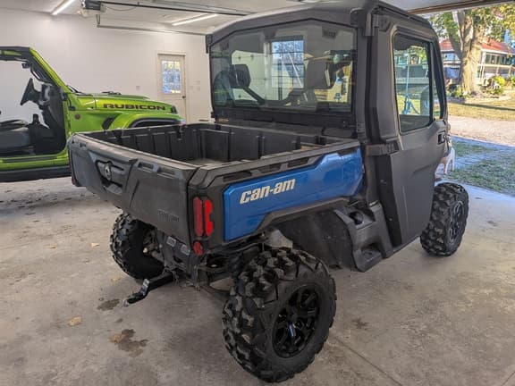 Image of Can-Am Defender Limited HD10 equipment image 2