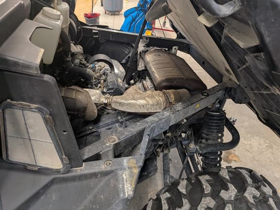 Image of Can-Am Defender Limited HD10 equipment image 4