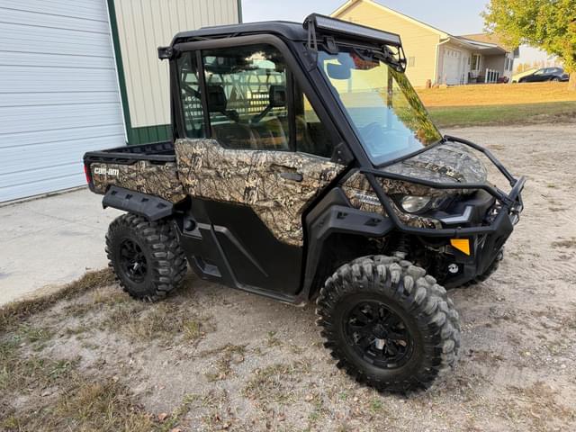 Image of Can-Am Defender Limited HD10 equipment image 3