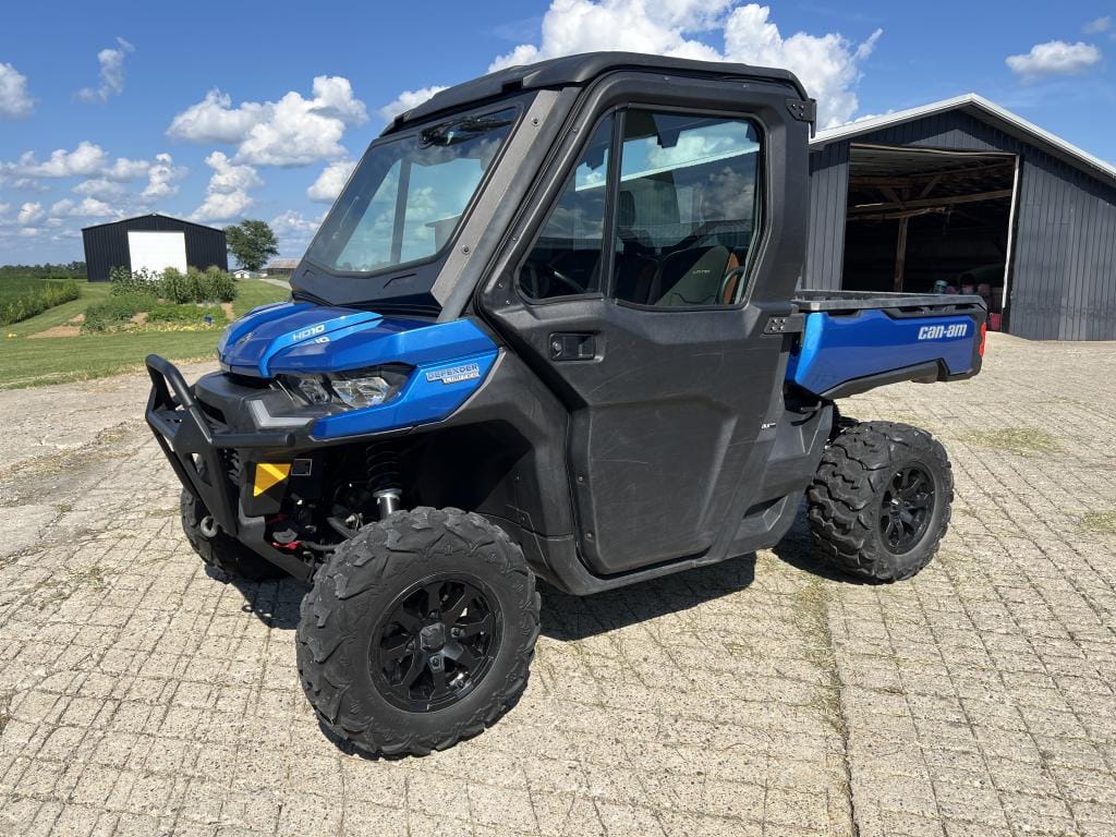 Can-Am Defender Limited HD10 Equipment Image0