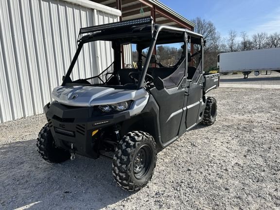 2022 Can-Am Defender Max HD7 Equipment Image0