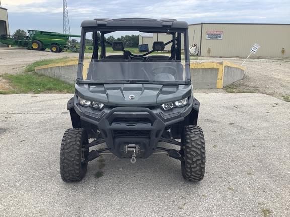 Image of Can-Am Defender XT equipment image 1