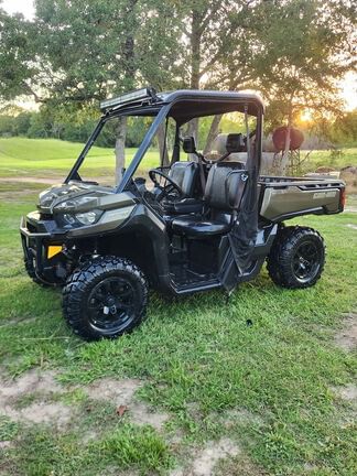 2022 Can-Am Defender XT HD8 Equipment Image0