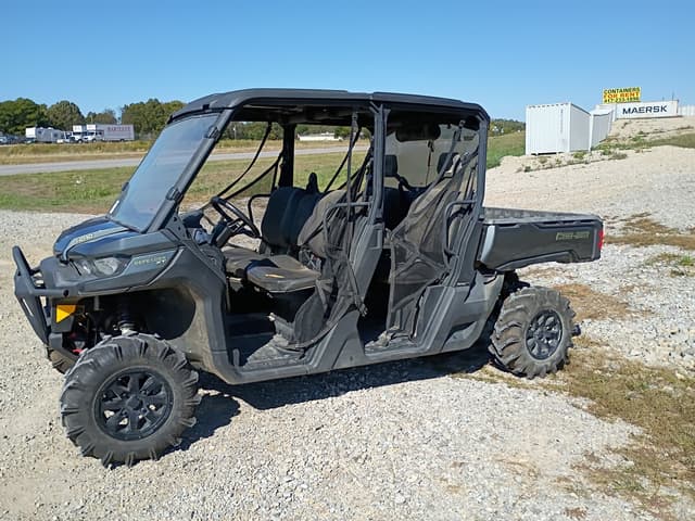 Image of Can-Am Defender HD10 equipment image 1
