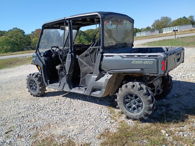 Image of Can-Am Defender HD10 equipment image 3