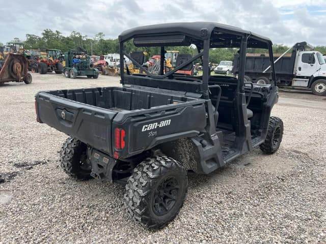 Image of Can-Am Defender HD9 equipment image 2