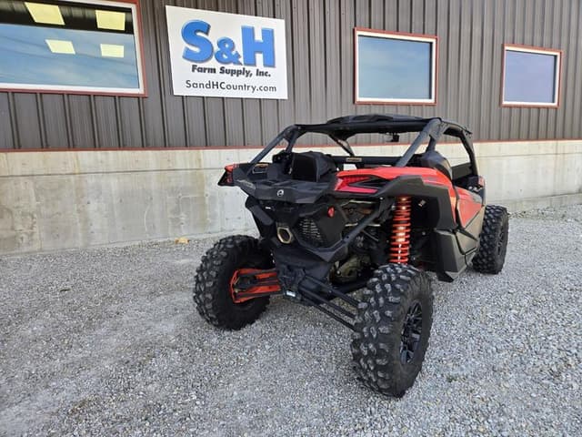 Image of Can-Am Maverick X3 DS Turbo RR equipment image 4