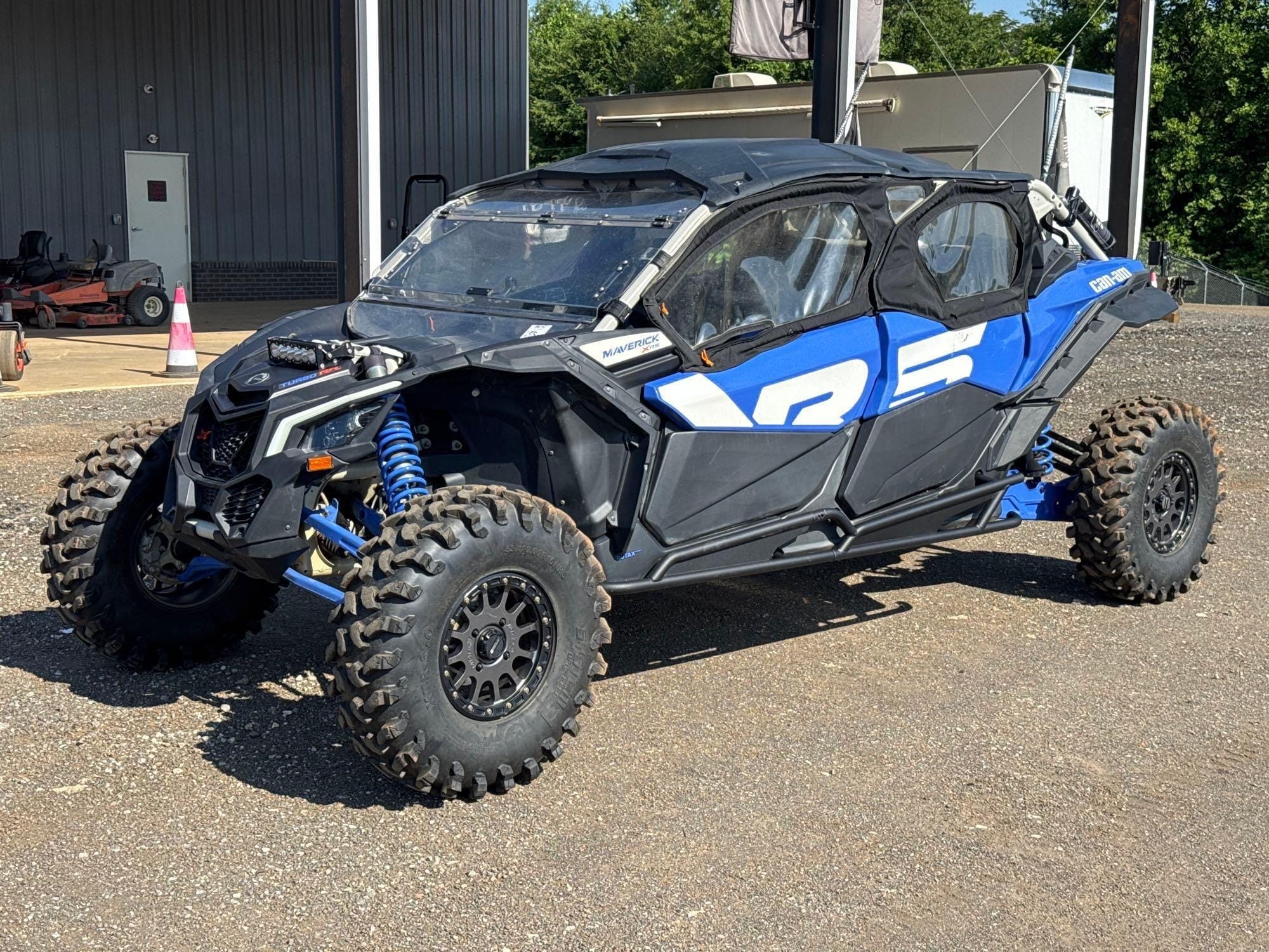2022 Can-Am Maverick XRS Equipment Image0