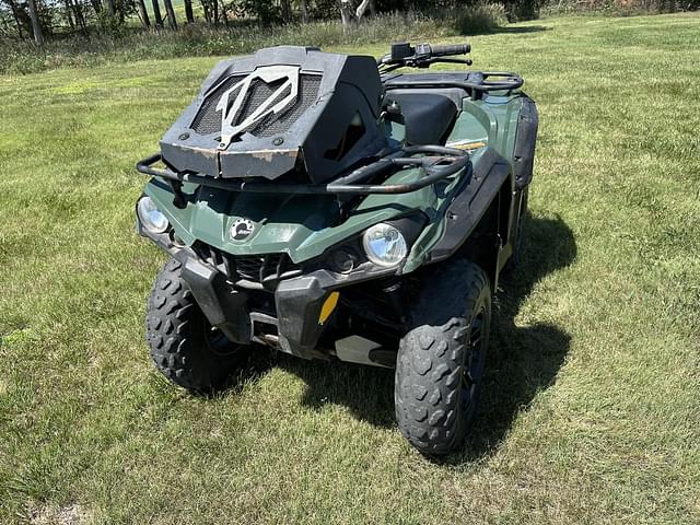 Image of Can-Am Outlander 570 equipment image 1