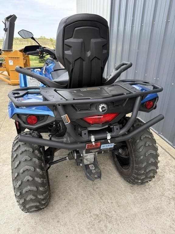 Image of Can-Am Outlander 570 equipment image 1