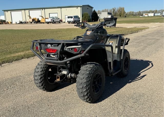 Image of Can-Am Outlander XT equipment image 4