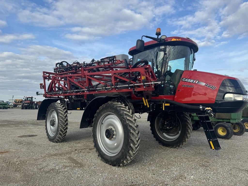 Image of Case IH Patriot 4440 Primary image