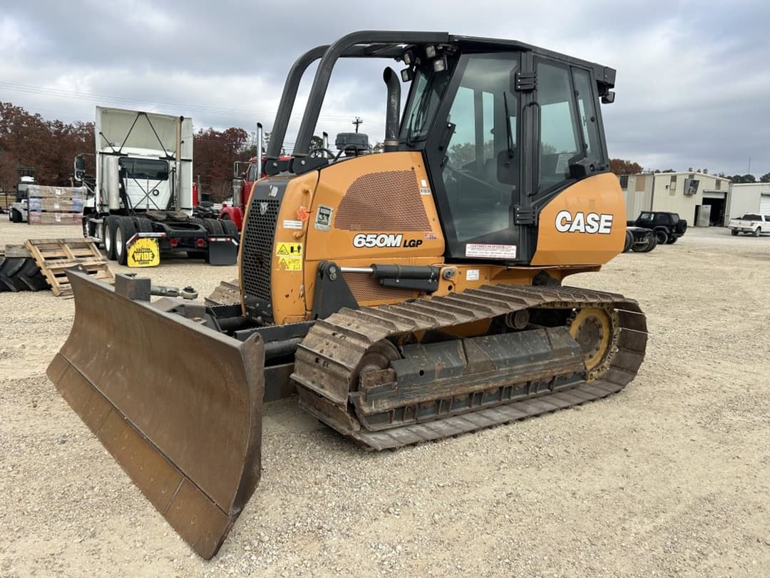 Image of Case 650M Primary image