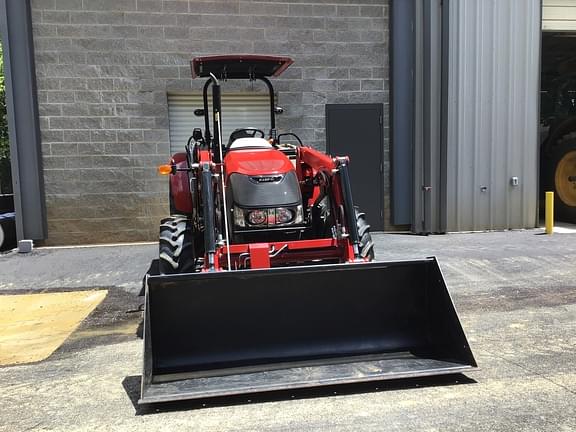 Image of Case IH Farmall 75A equipment image 2