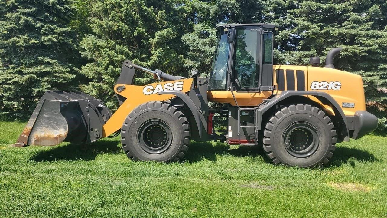 2022 Case 821G Equipment Image0