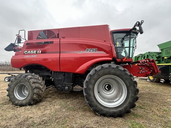 Image of Case IH 8250 equipment image 4