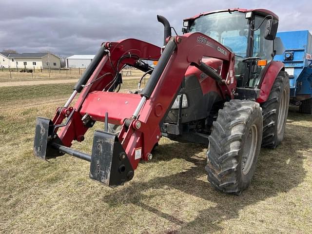 Image of Case IH Farmall 120C equipment image 2