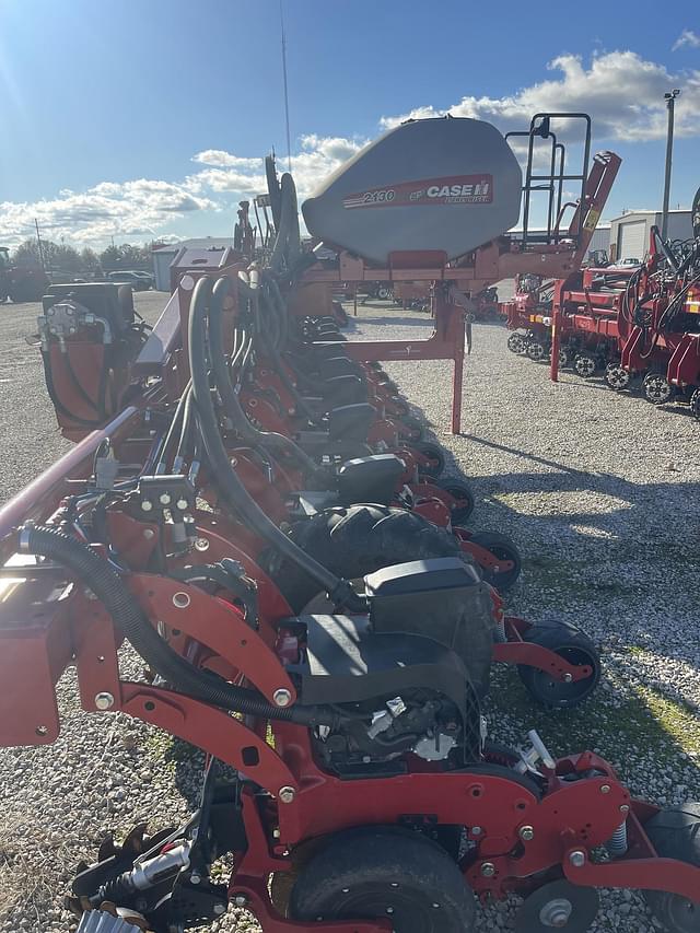 Image of Case IH 2130 equipment image 2