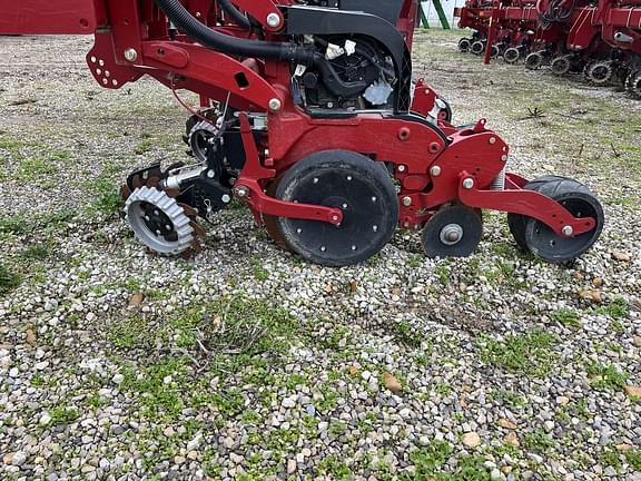 Image of Case IH 2130 equipment image 2