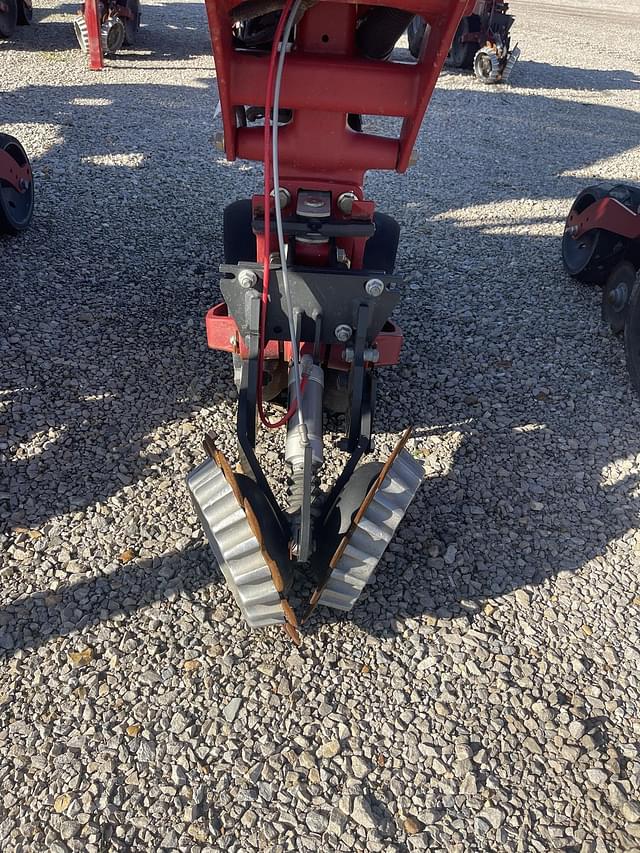 Image of Case IH 2130 equipment image 2